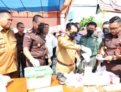 Kejari Pariaman Musnahkan Narkoba & Barang Bukti Kejahatan, Wali Kota Ikut Hadir!