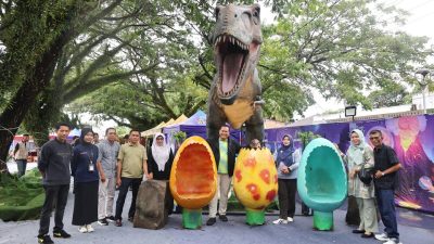 Wahana Dino Planet Hadir di Kota Pariaman