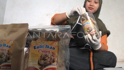 Kota Pariaman: Siswa SMKN 3 Ubah Limbah Kulit Ikan Patin Jadi Cuan Melalui E-Commerce