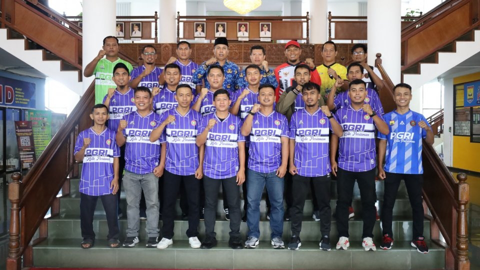 Guru Pariaman Menyemarakkan Turnamen PGRI Cup 2025