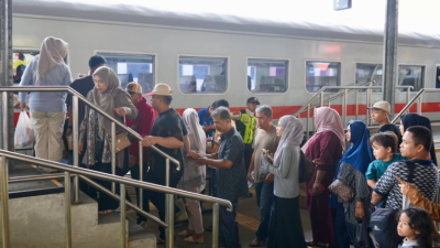 Puncak Penjualan Tiket KA Lebaran di Sumbar Diprediksi 24 Maret 2026